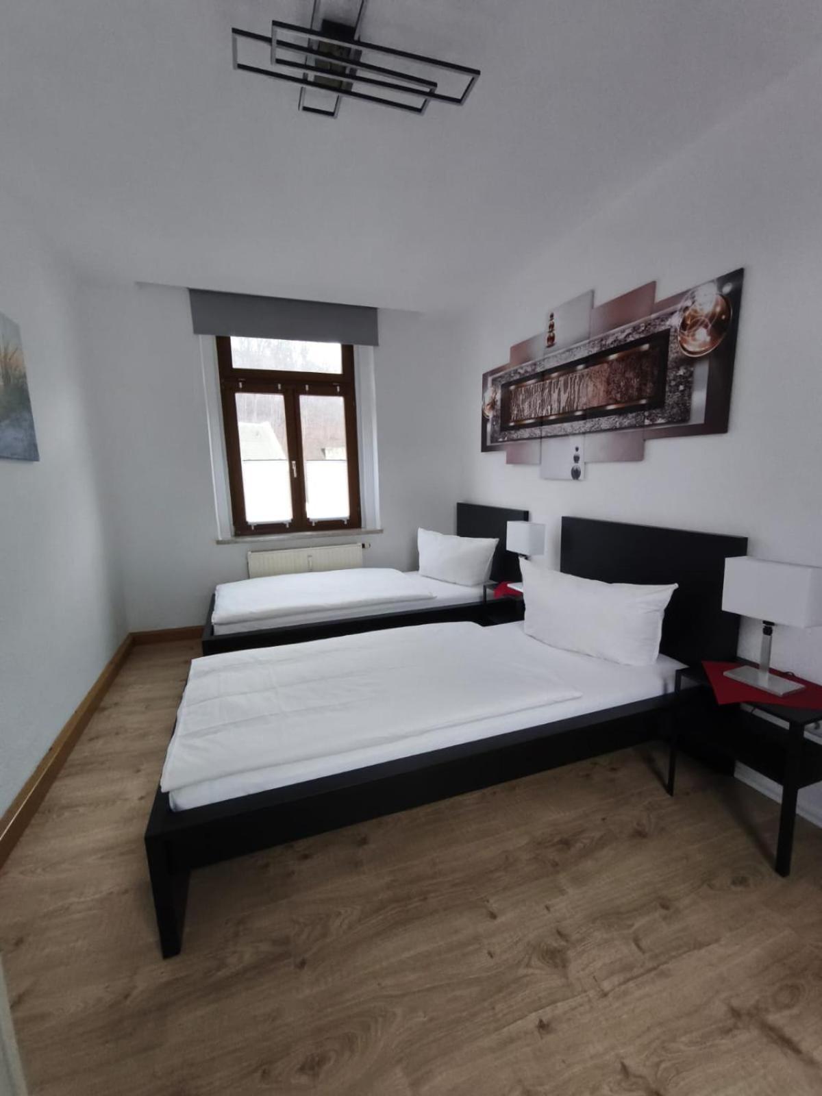 Zentral Und Ruhig In Auerbach Appartement Auerbach  Buitenkant foto